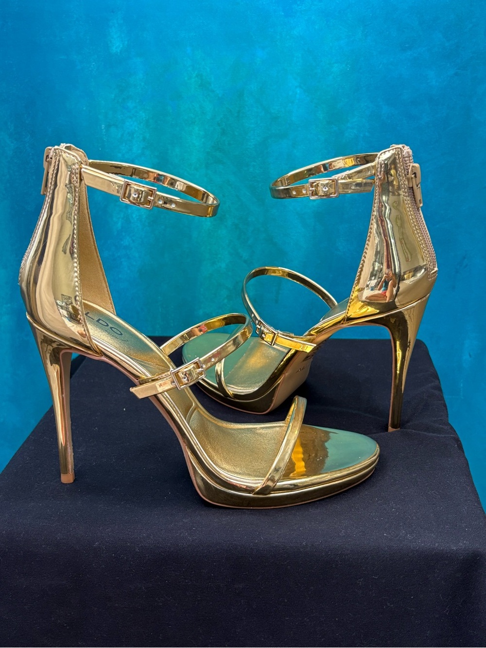 Aldo Levissa Gold Metallic Ankle-Strap Stiletto Sandals Heels Pillow Walk 9 40